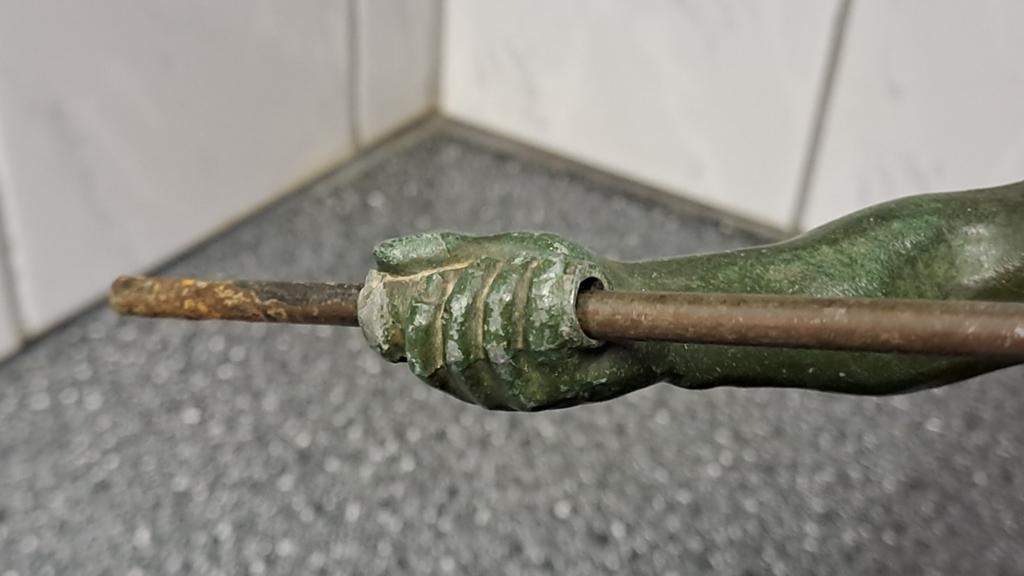 Vintage bronzen speerwerper op marmeren sokkel, Gepatineerd, Ophalen of Verzenden, Brons, 20 - 50 cm