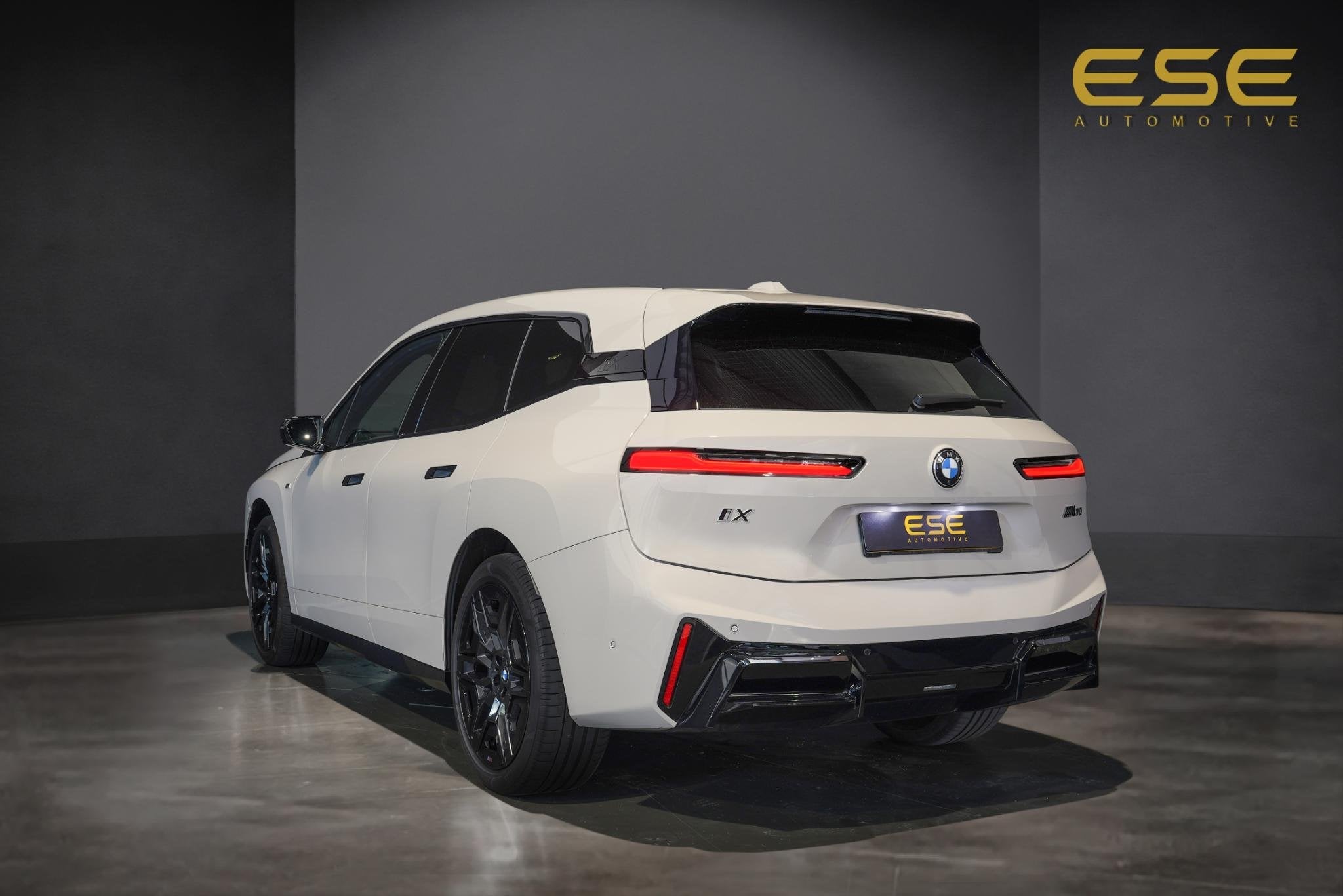 Foto 5 van BMW iX xDrive M70 112 kWh | Suite Amido | Snelwegassistent*