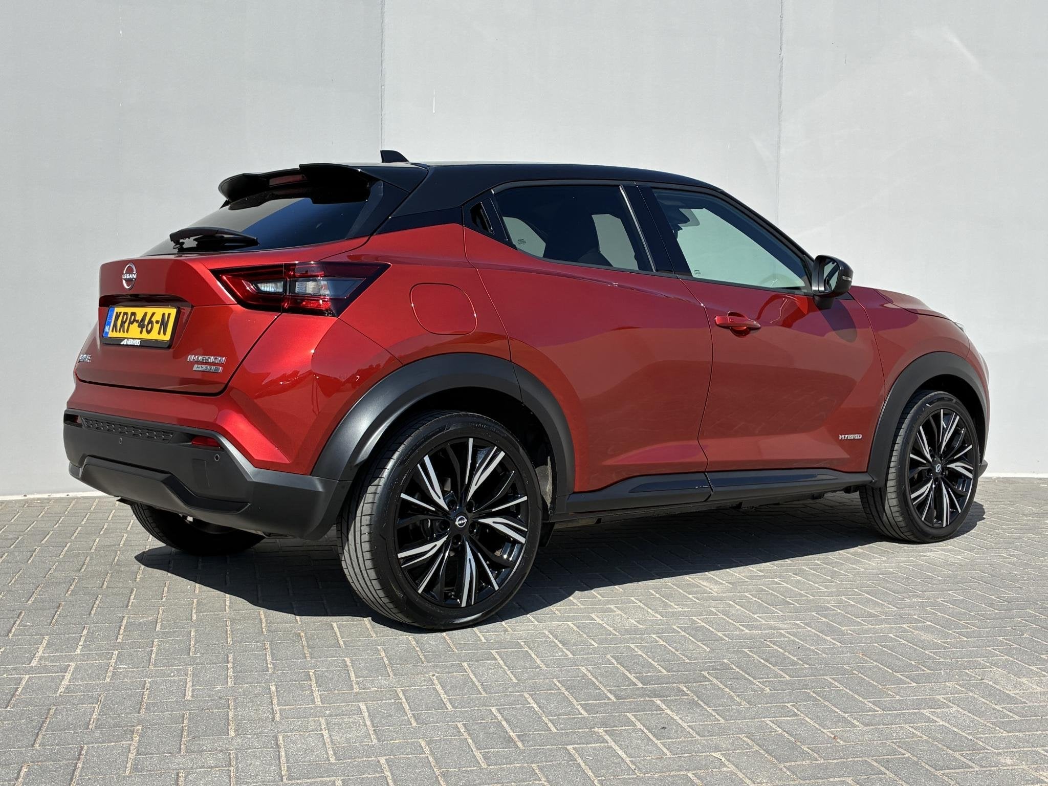Nissan Juke 1.6 Hybrid N-Design / Cold Pack / Achteruitrijca, Gebruikt, Hybride Elektrisch/Benzine, SUV of Terreinwagen, 500 kg