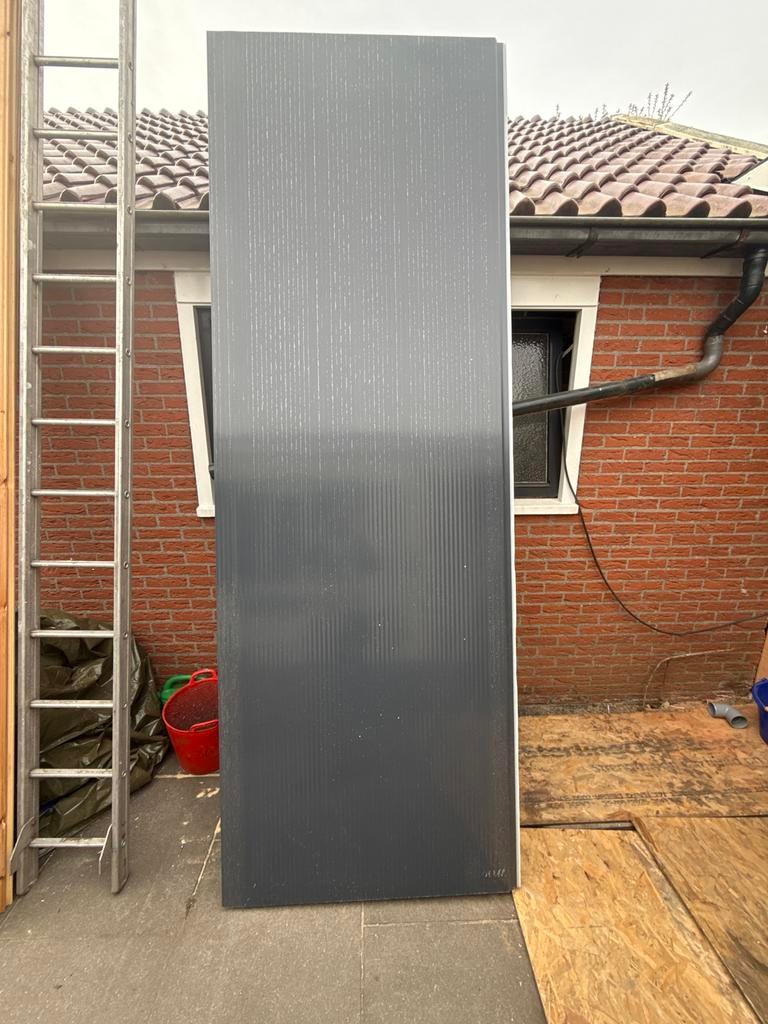 Geïsoleerd sandwichpaneel wand of dak - Antraciet 80 mm dik, Doe-het-zelf en Verbouw, Platen en Panelen, Ophalen, Gebruikt, Overige materialen
