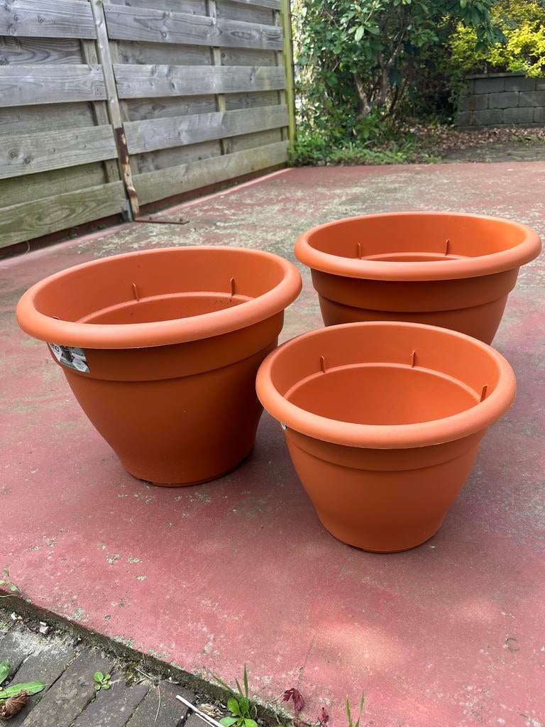 Kunststof bloempot, 30 cm diameter, 20 cm hoog, 7,1L, Tuin en Terras, Bloempotten, Kunststof, Gebruikt, Rond, Binnen
