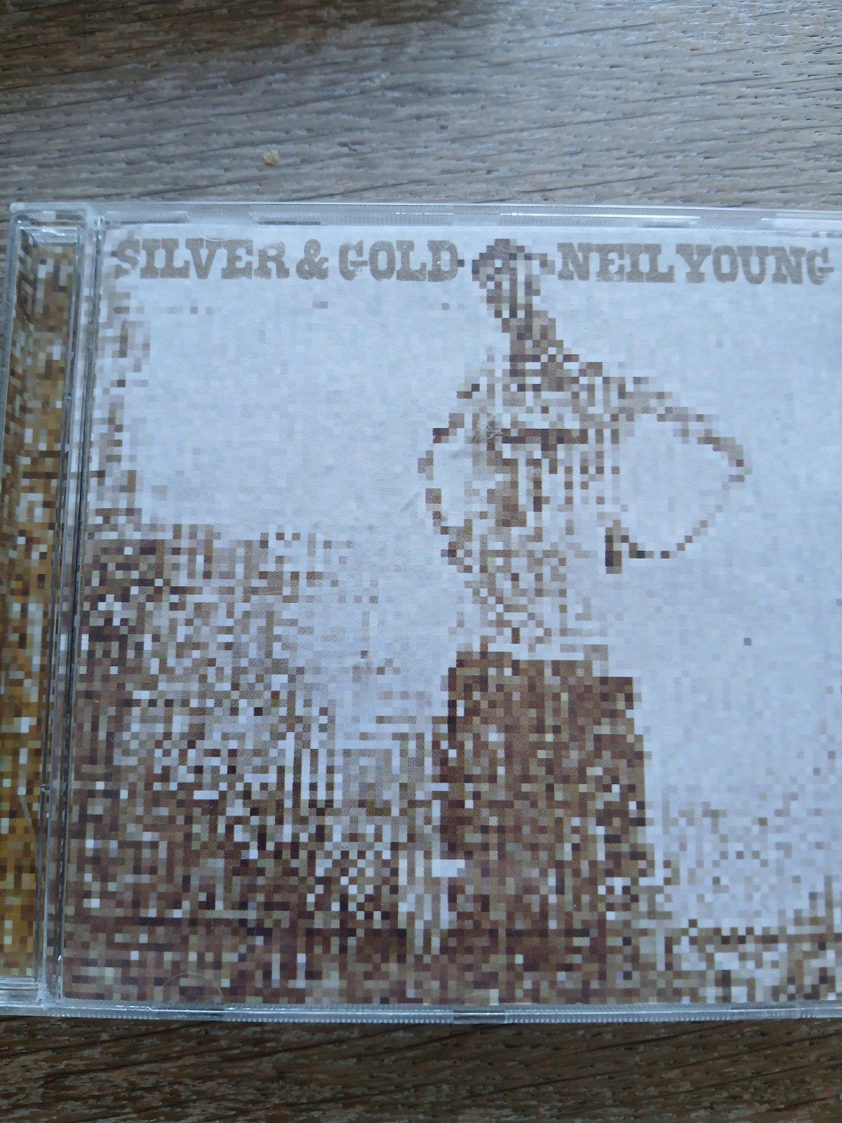 CD Neil Young - Silver & Gold, Ophalen of Verzenden, Zo goed als nieuw, Poprock