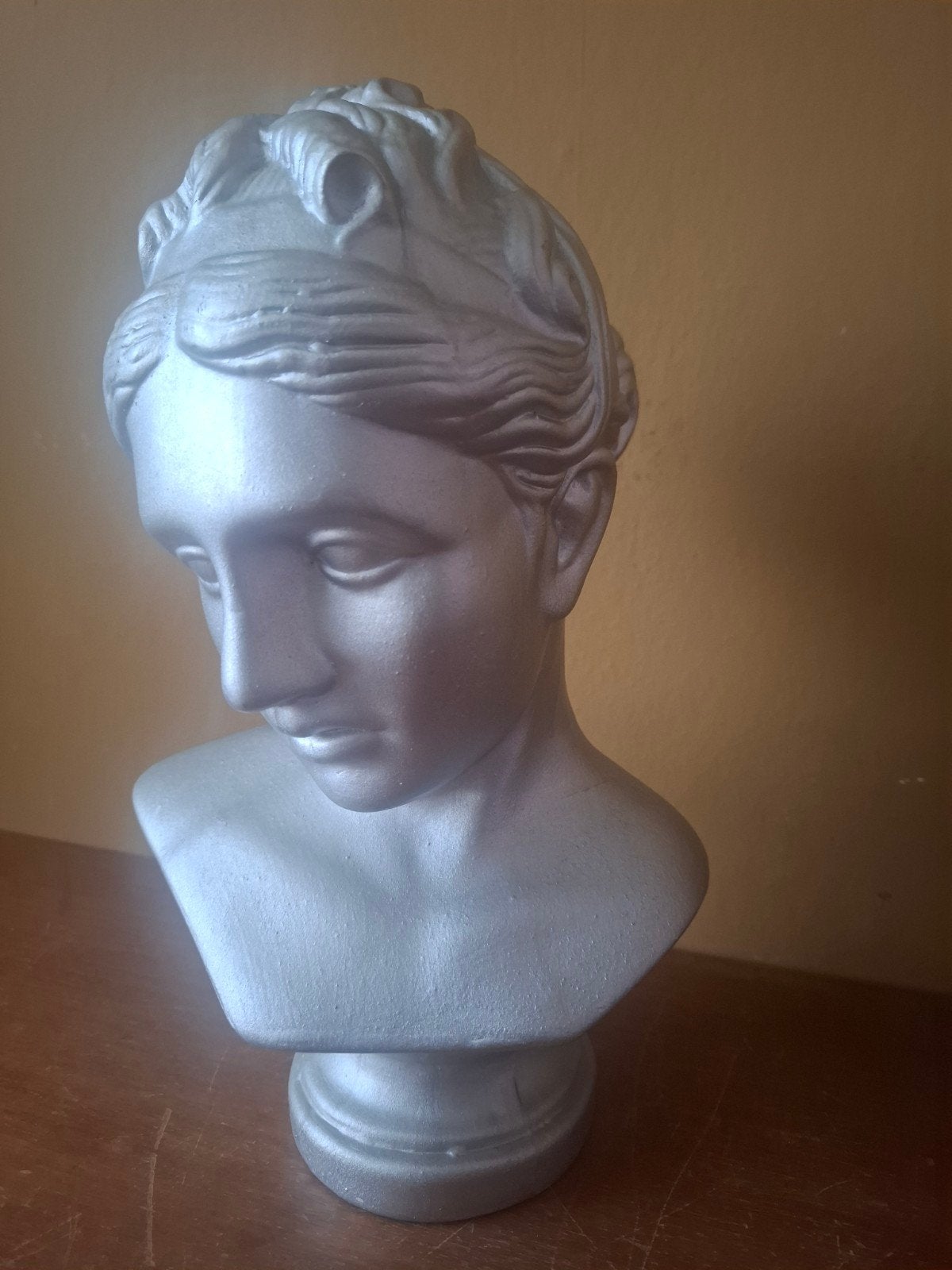 Zilverkleurige Buste van een Vrouw - Klassieke Stijl, Ophalen of Verzenden
