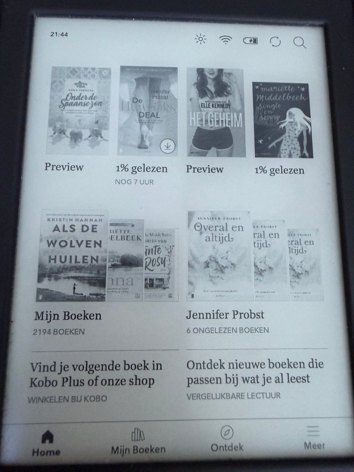 Kobo Nia E-reader met hoesje - Zo goed als nieuw, 8 GB, Ophalen of Verzenden, Zo goed als nieuw, Touchscreen