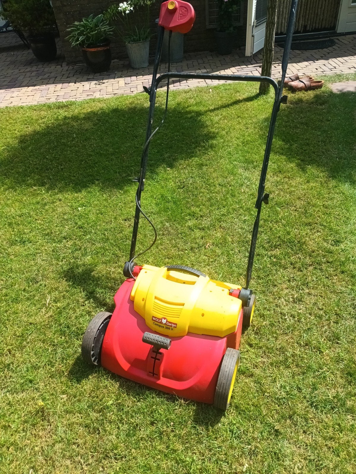 Wolf Garten Campus 300 V Verticuteermachine, Tuin en Terras, Verticuteermachines, Ophalen, Zo goed als nieuw, Elektrisch, Wolf-Garten