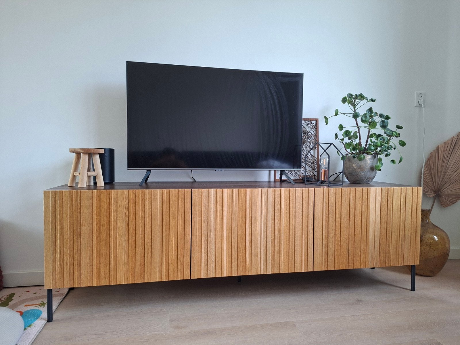 Gravure Woood tv meubel. Zeer netjes! Kleur bruin & naturel!, Ophalen, 150 tot 200 cm, Zo goed als nieuw, Minder dan 100 cm