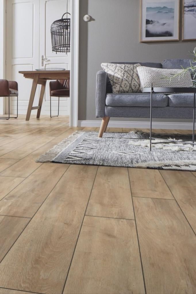 Rustiek beige 8mm Laminaat vloer eiken 150 m2, Nieuw, Ophalen of Verzenden, 75 m² of meer, Grijs