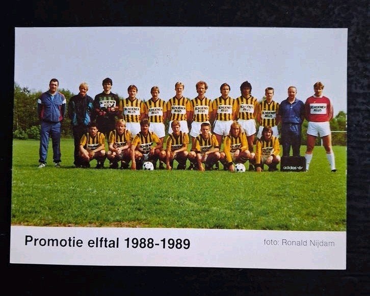 Elftalkaart Promotie elftal Vitesse 1988/1989., Ophalen of Verzenden, Zo goed als nieuw, Vitesse, Boek of Tijdschrift