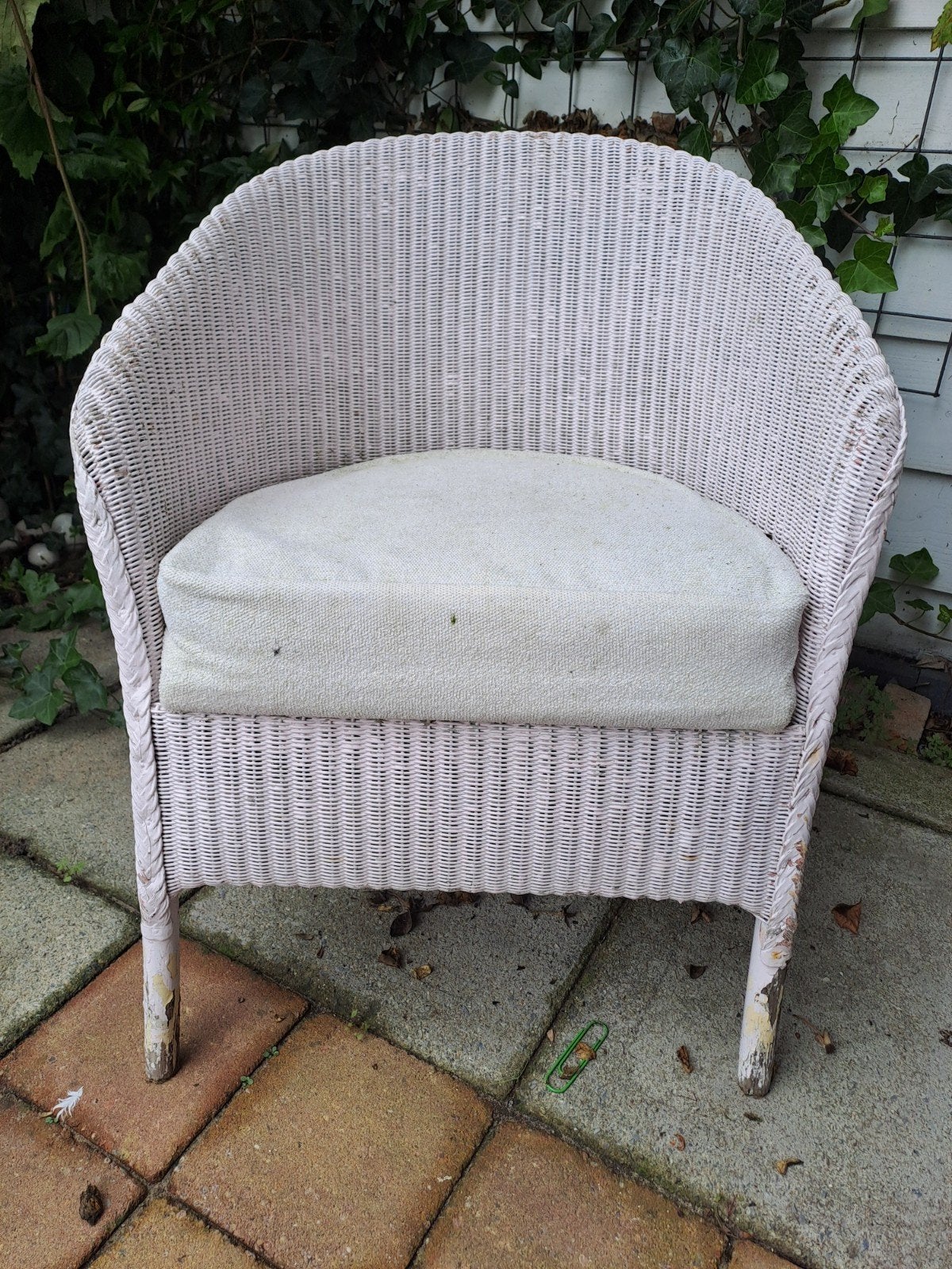 Lloyd loom stoel, Ophalen