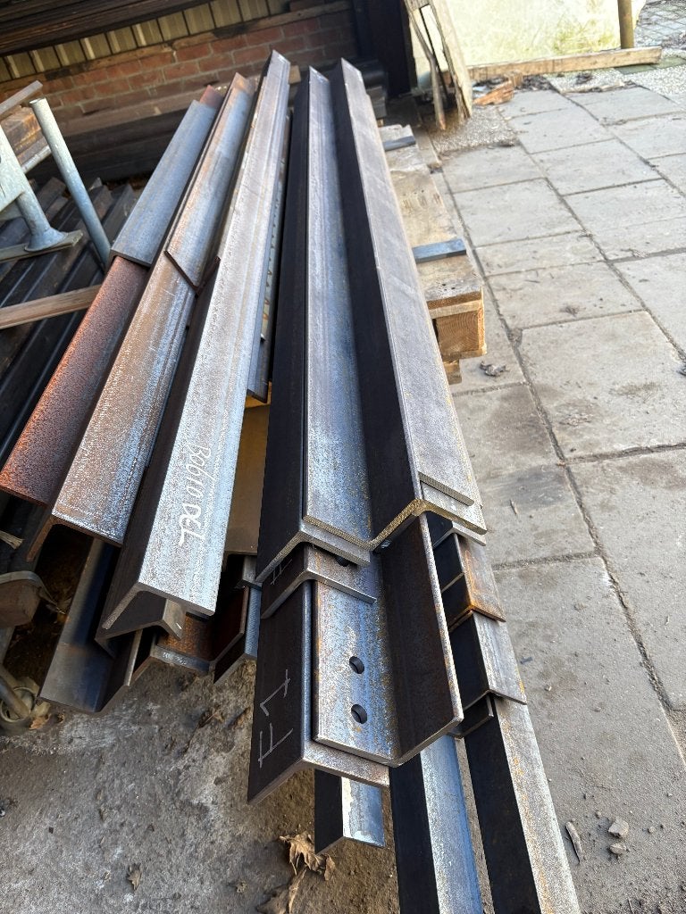 Diverse korte stukken hoeklijn, hoekstaal, Hoekijzer, Doe-het-zelf en Verbouw, Ophalen, Nieuw, Minder dan 70 cm