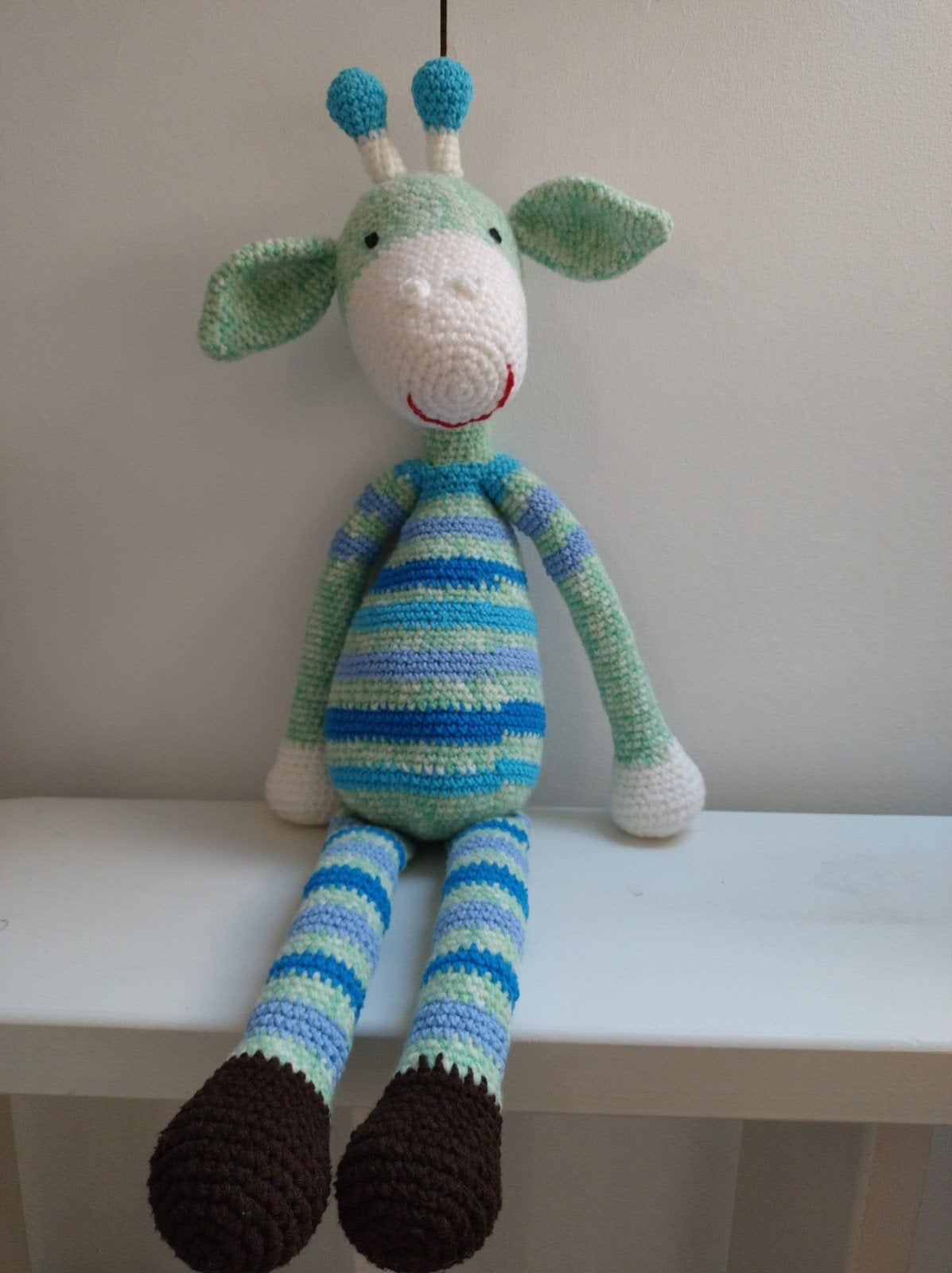 Giraf knuffel groen blauw gehaakt, Kinderen en Baby's, Handgemaakt, Overige typen, Nieuw, Ophalen of Verzenden
