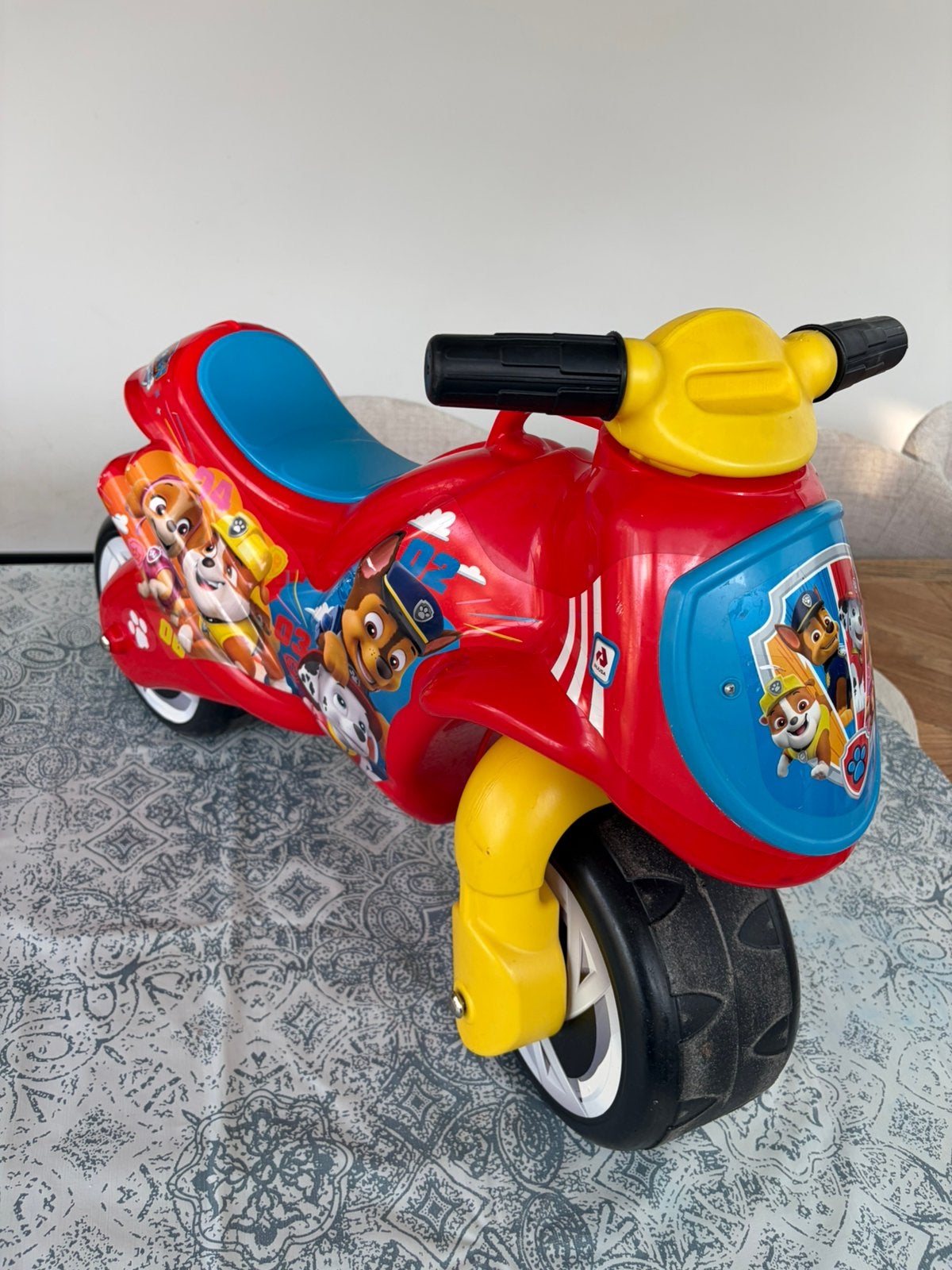 Paw Patrol loopscooter ZGAN, Kinderen en Baby's, Speelgoed | Buiten | Voertuigen en Loopfietsen, Ophalen, Zo goed als nieuw, Loopvoertuig