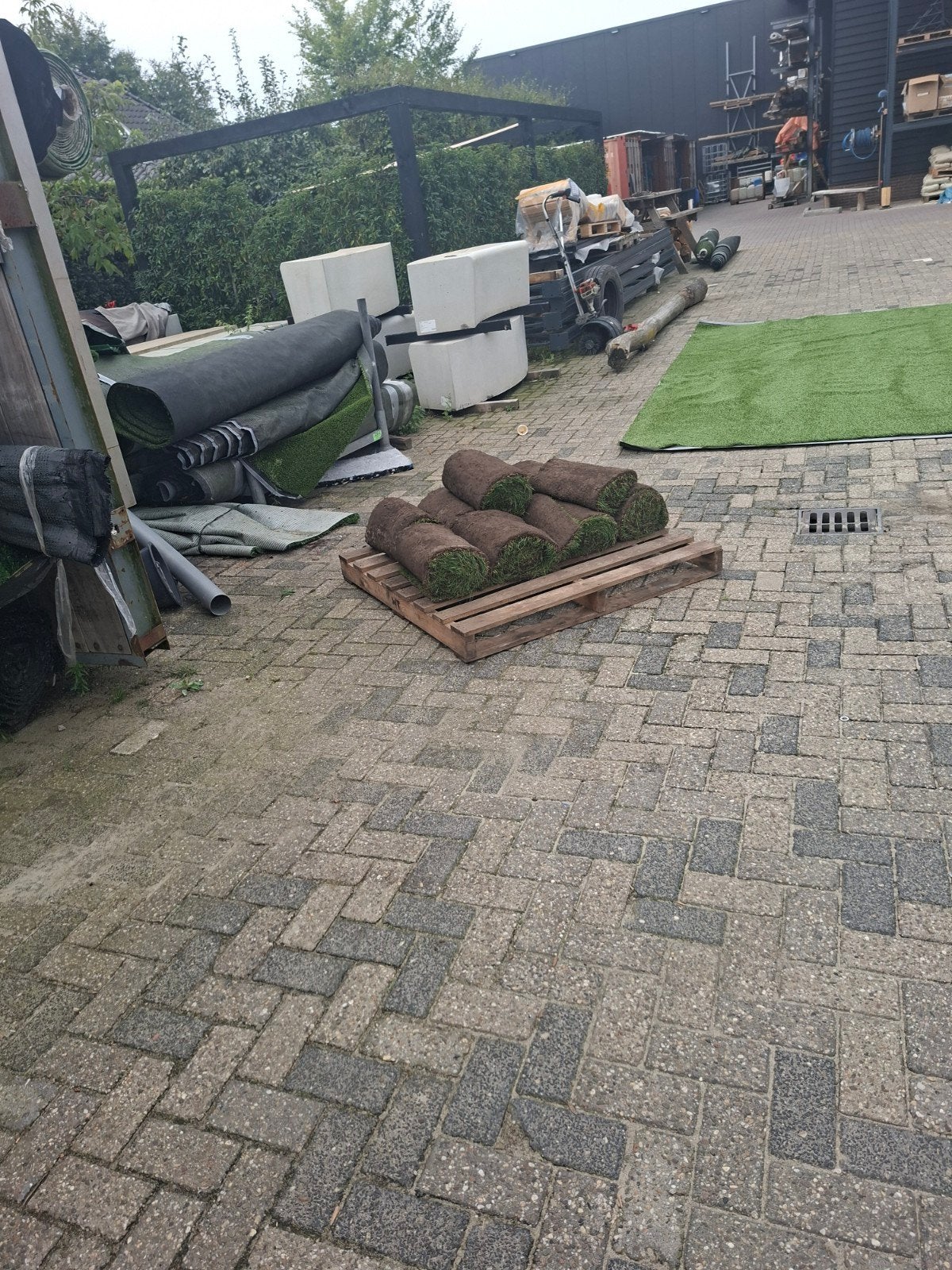 9m2 graszoden ophalen in Kootwijkerbroek, Ophalen