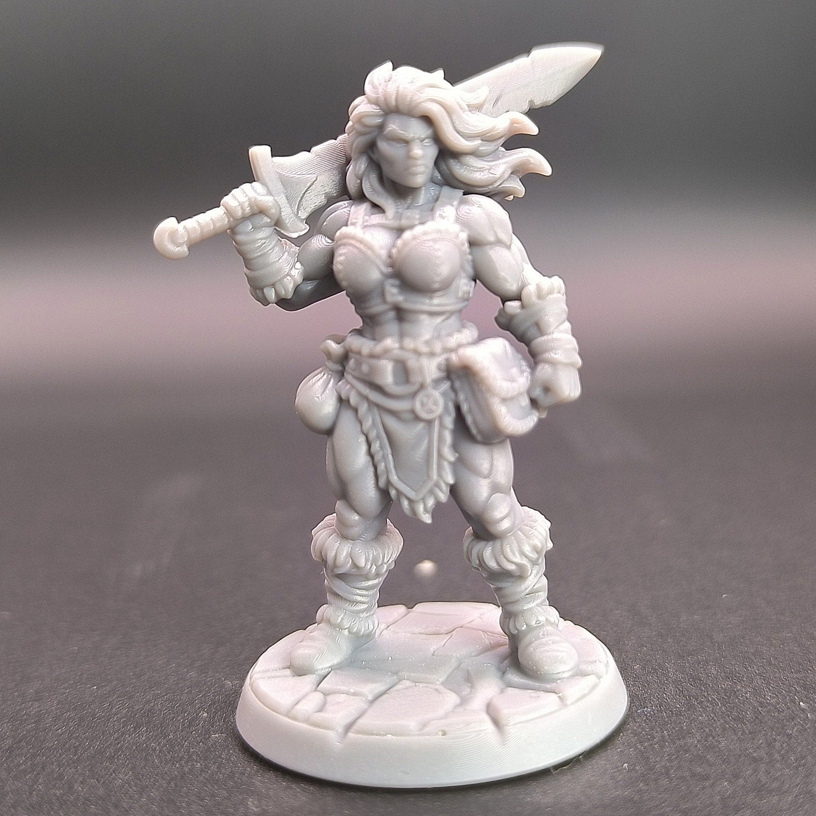 barbarian woman Miniature D&D HQ dungeon's and dragons, Ophalen of Verzenden, Overige soorten