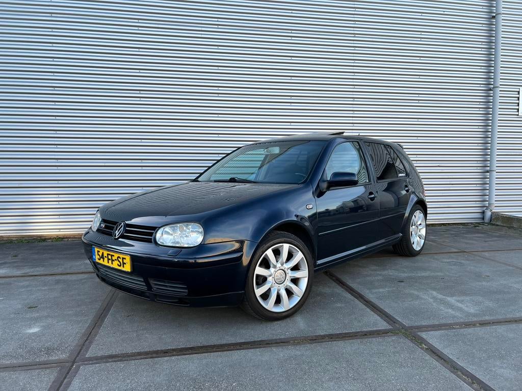 Volkswagen Golf 2.3 V5, Voorwielaandrijving, Zwart, Blauw, 1500 kg