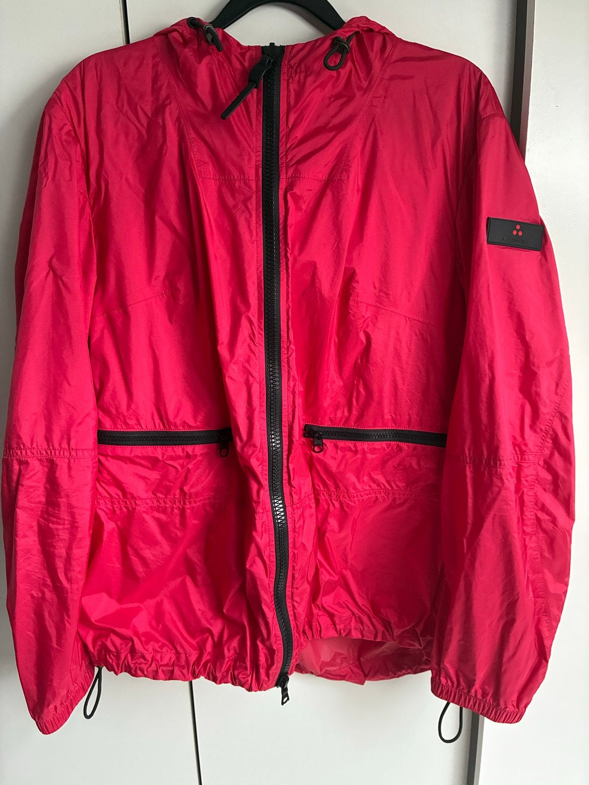Peuterey Windjack - Felrood, Maat M, Kleding | Dames, Ophalen of Verzenden, Zo goed als nieuw, Maat 38/40 (M), Rood