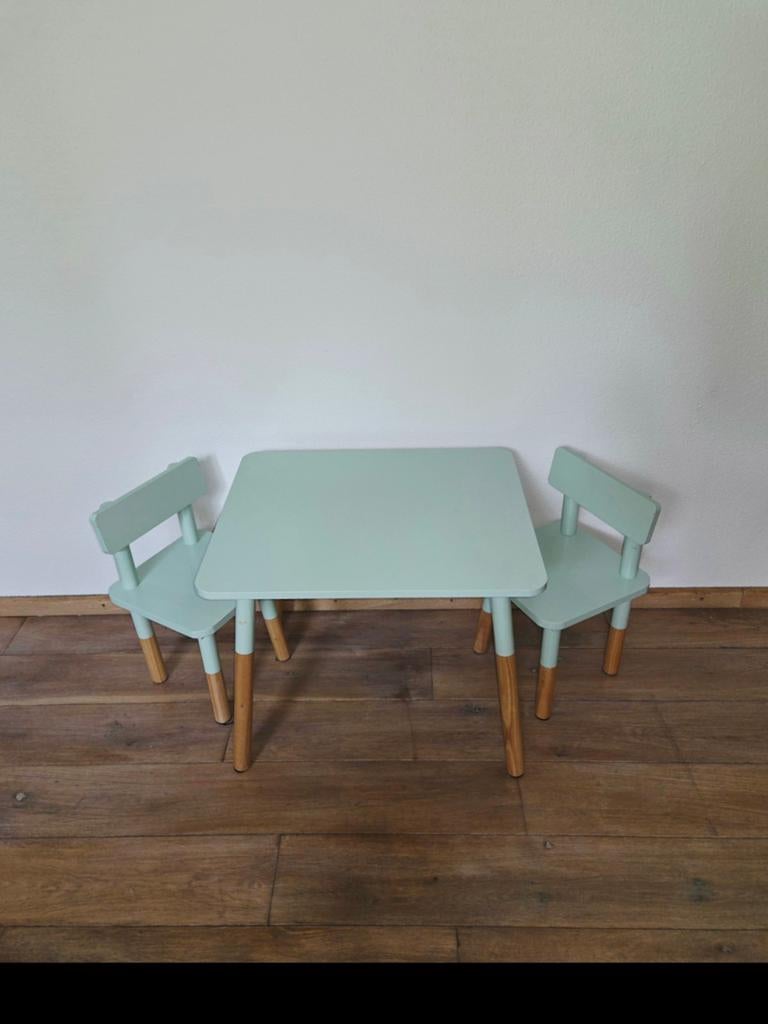 Kinder tafel en stoelen set - Mintgroen, Kinderen en Baby's, Kinderkamer | Tafels en Stoelen, Ophalen, Zo goed als nieuw, Tafel(s) en Stoel(en)