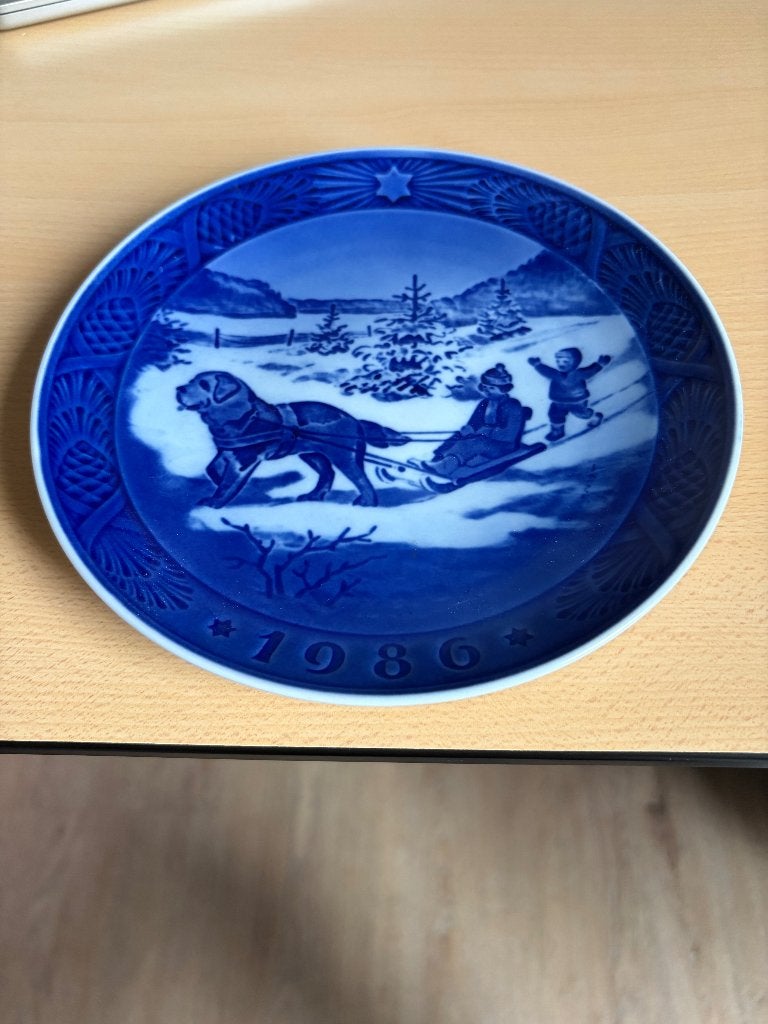 Kerstbordje Royal Copenhagen, 1986 Juleferie, Ophalen of Verzenden