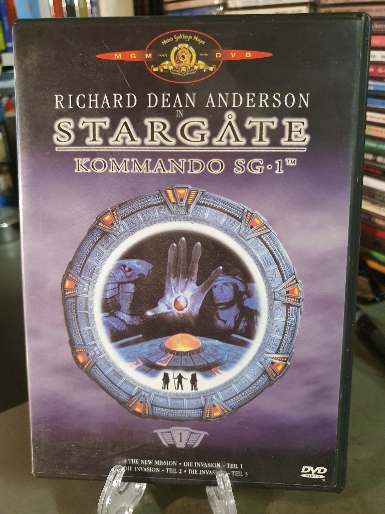Stargate kommando sg 1 2DVD, Alle leeftijden, Ophalen, Zo goed als nieuw