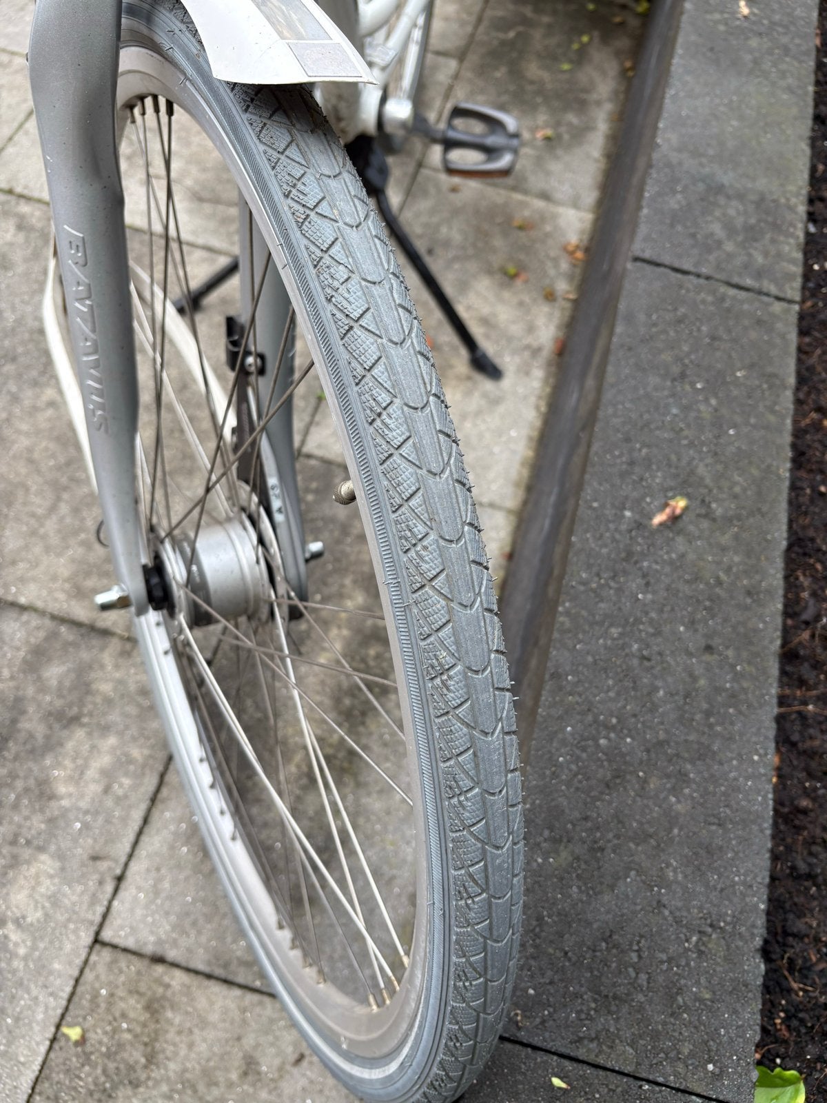 Foto 4 van Batavus damesfiets, frame 53 cm, met handrem