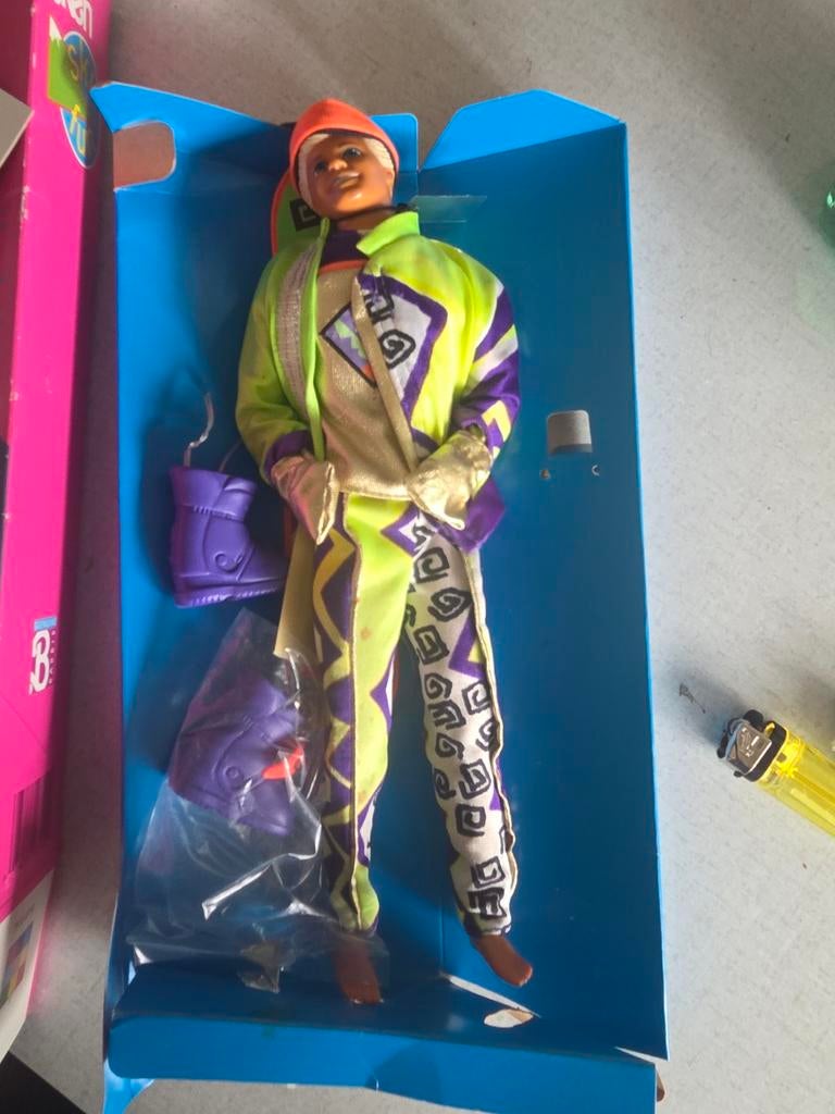 Vintage Ken pop met snowboard en kleding, Ophalen of Verzenden