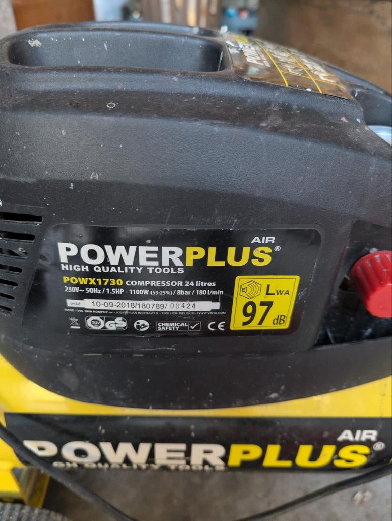 Powerplus compressor POWX1730 24 liter, Minder dan 25 liter, Ophalen, Minder dan 200 liter/min