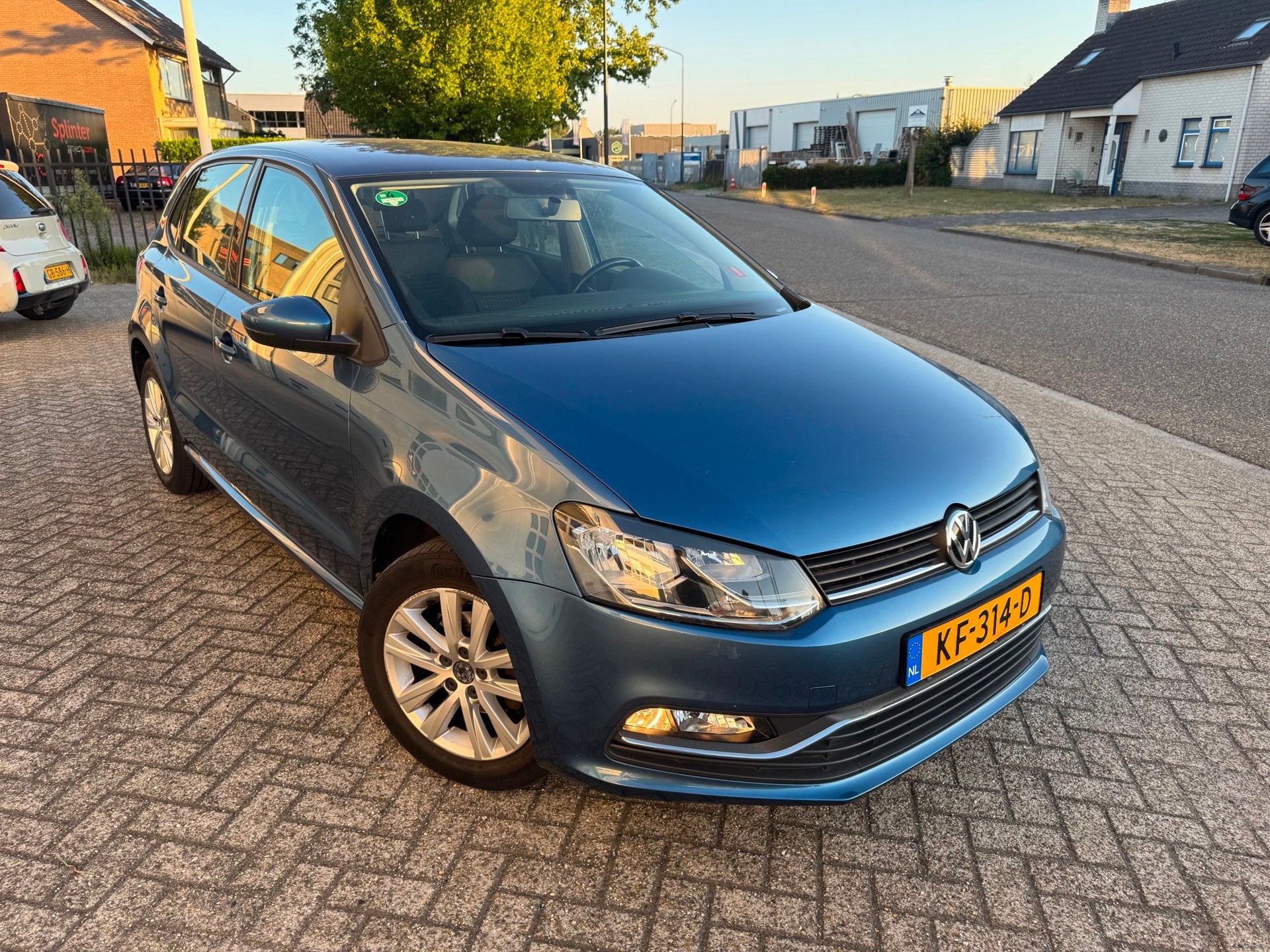 Volkswagen Polo 1.0 Comfortline Airco, Auto's, Volkswagen, Euro 6, Blauw, Bedrijf, Handgeschakeld