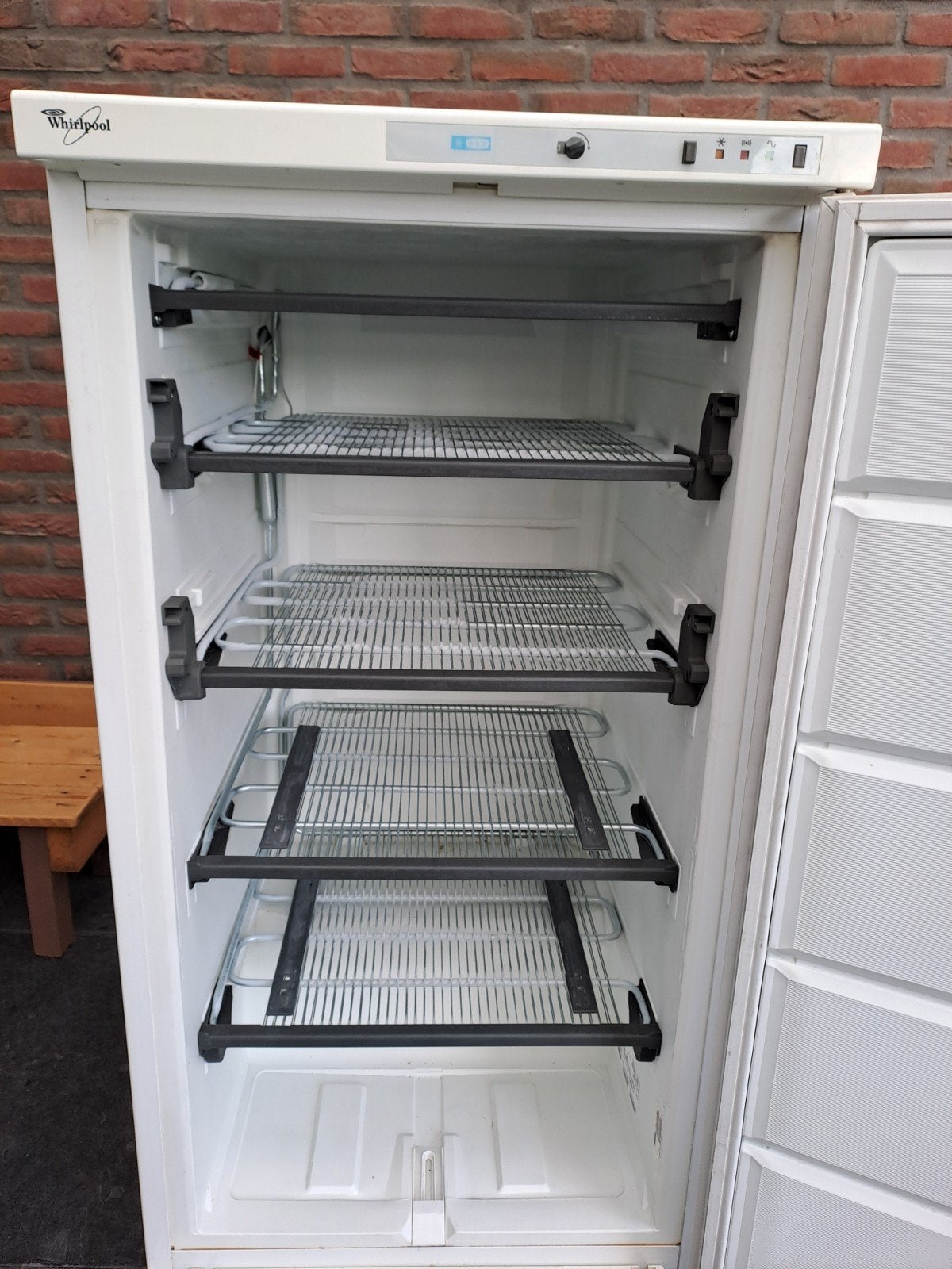 Whirlpool vrieskast, Gebruikt, 120 tot 140 cm, Minder dan 60 cm, Vrijstaand