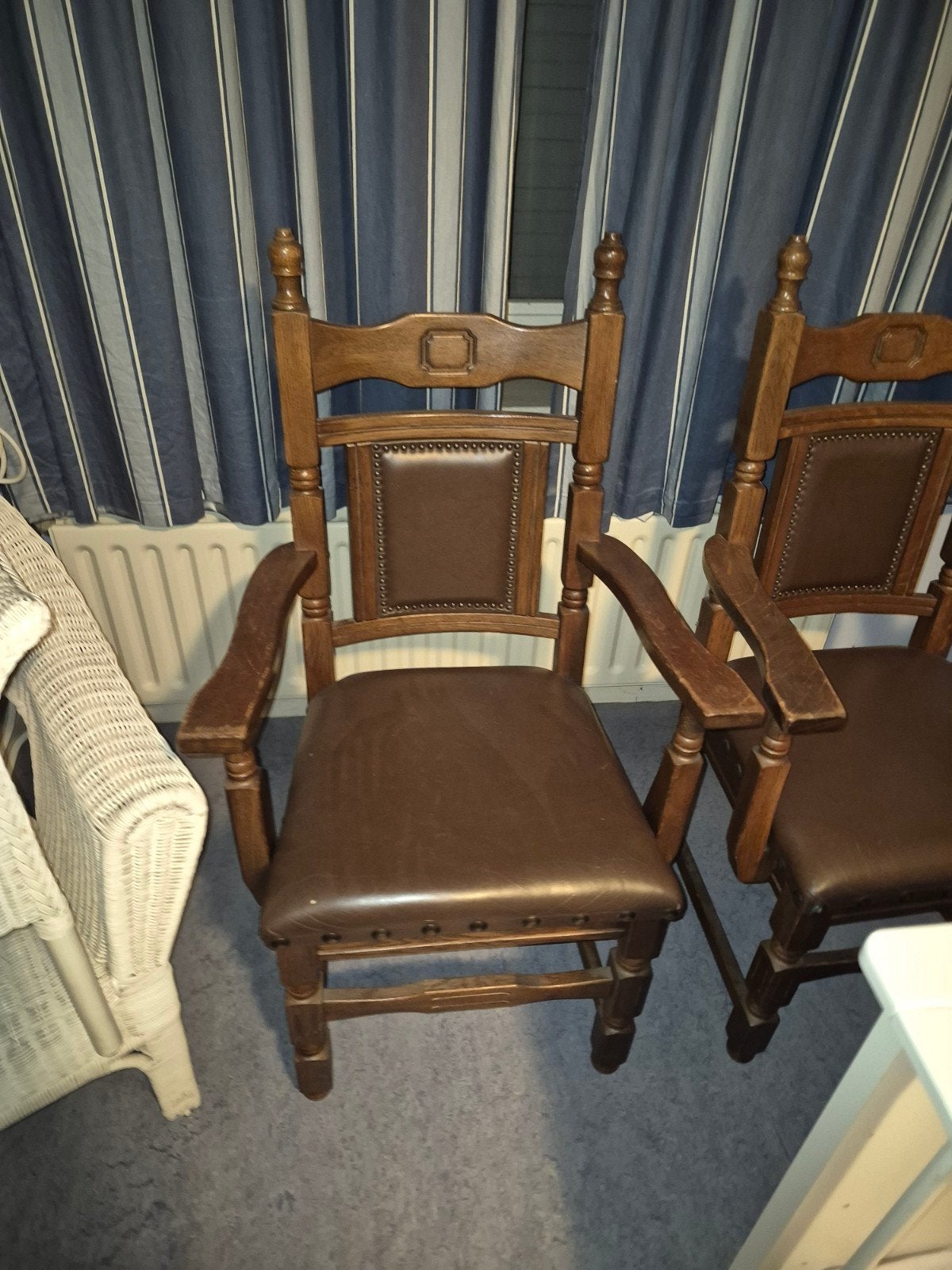 Renaissance stijl stoelen met leren bekleding (2 stuks), Tuin en Terras, Ophalen