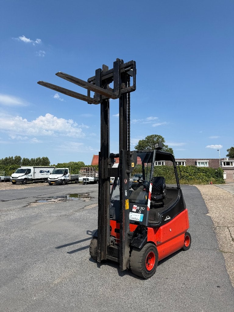 Linde E30 elektrische heftruck | 3.000 kg |Duplex mast 3,07m, Zakelijke goederen, Machines en Bouw | Heftrucks en Intern transport