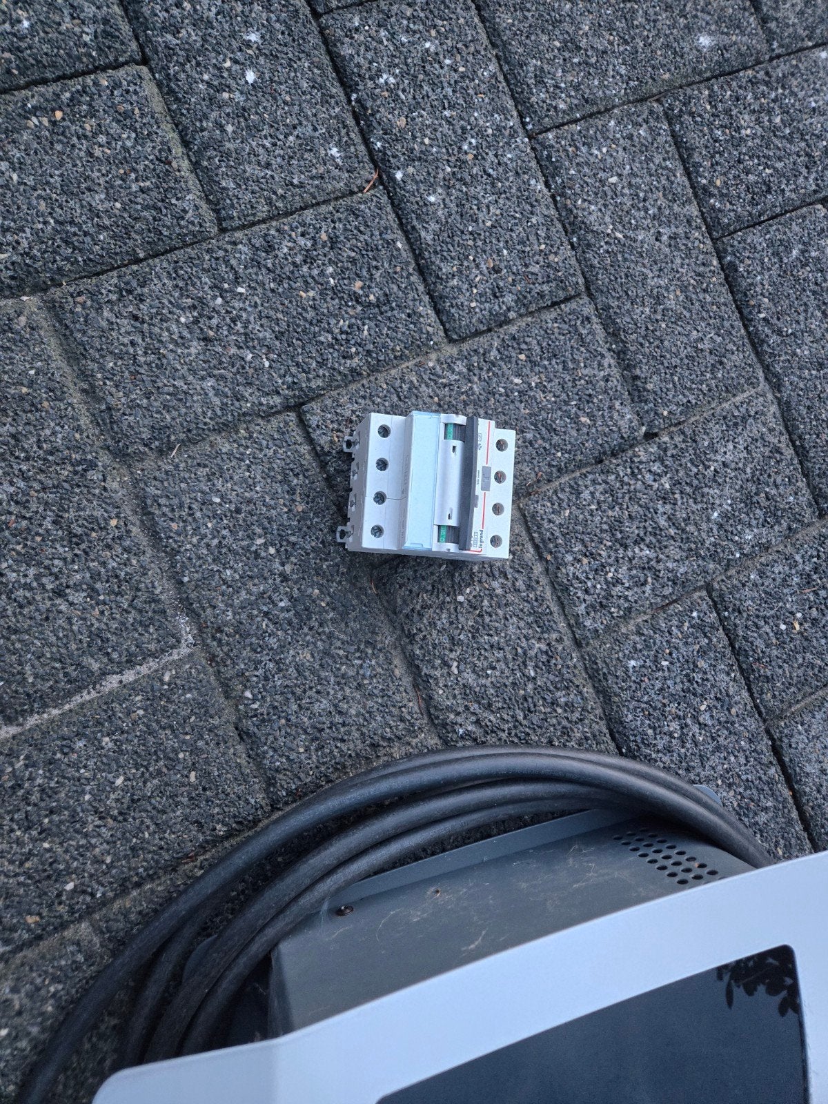 Wallbox 11 kW met 7.5m kabel en 16A automaat, Ophalen