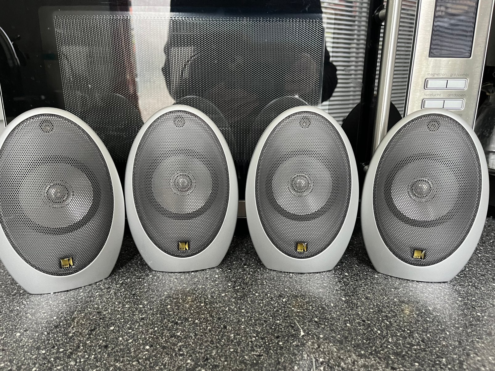 KEF HTS 2001 speakers 4x, Ophalen of Verzenden, Zo goed als nieuw, Surroundset, Geschikt voor surround/home cinema