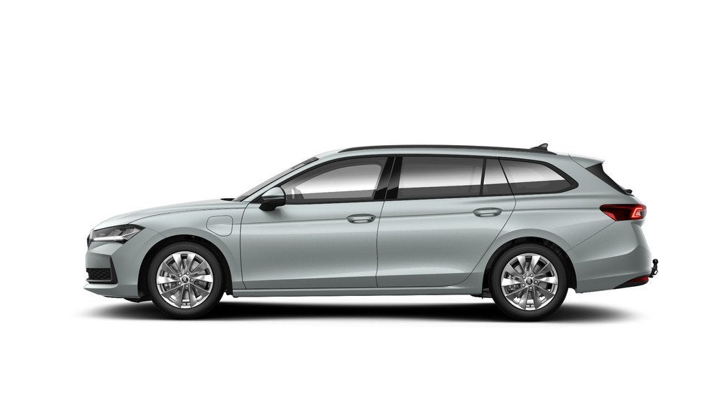 Skoda Superb Combi, Auto's, Skoda, Euro 6, 4 cilinders, 250 km/l, 135 min
