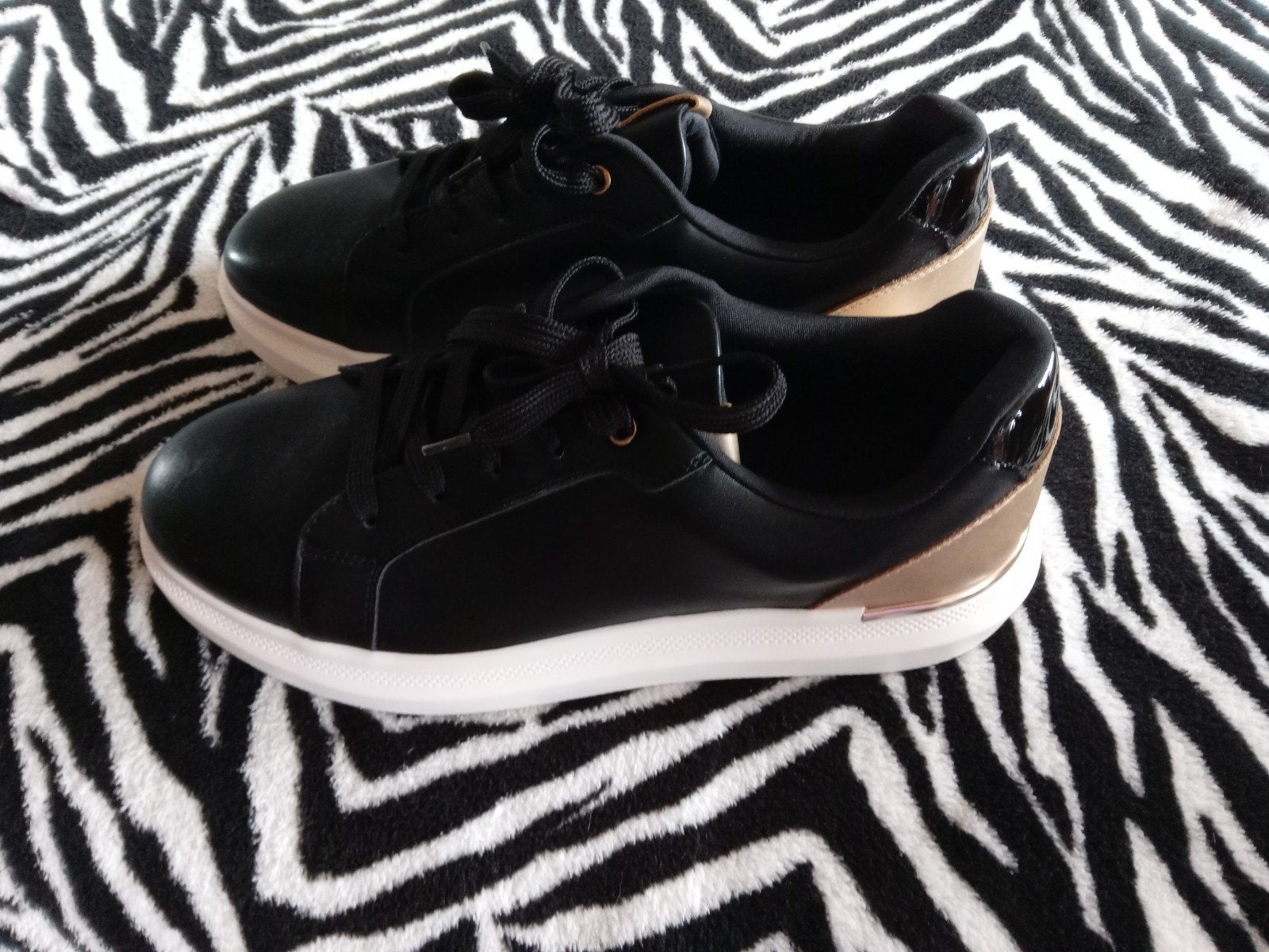 NIEUW dames schoenen MAAT 42, Ophalen, Zwart, Nieuw, Sneakers of Gympen