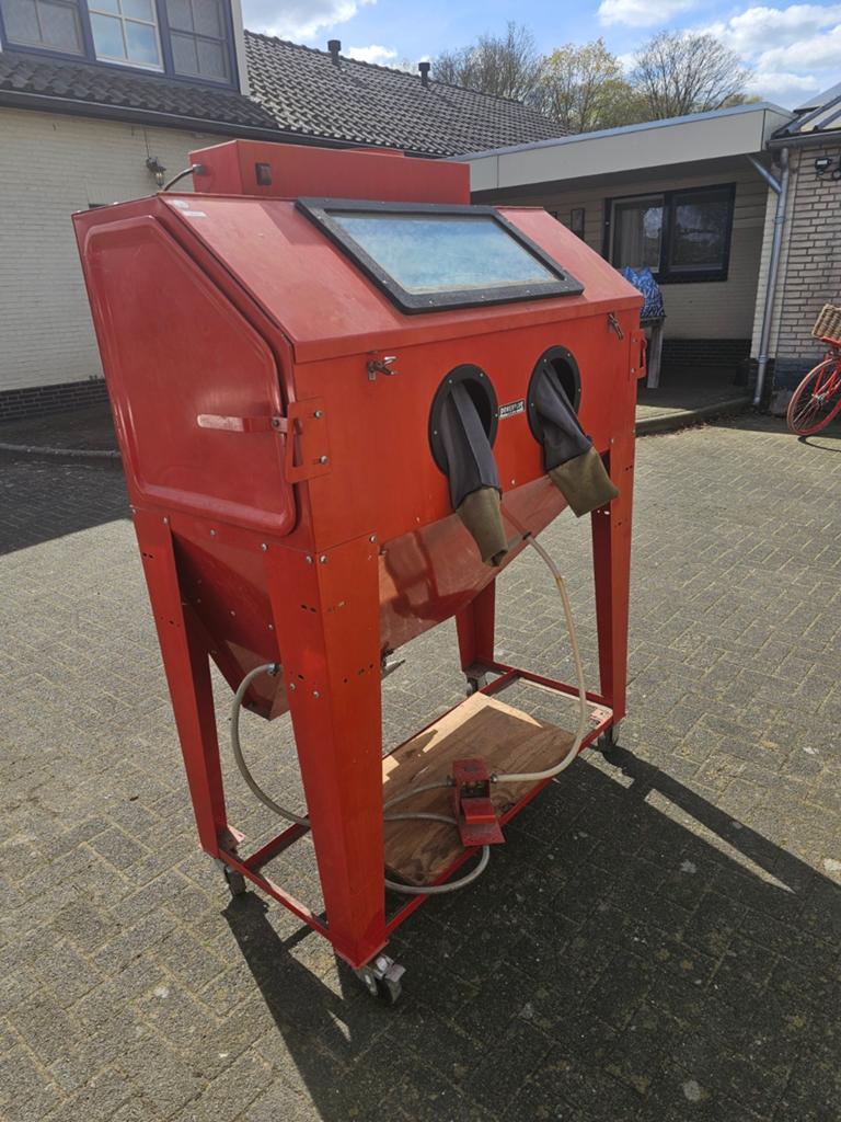 Straalkast en buitenstaal tank met compreser, Doe-het-zelf en Verbouw, Reinigingsmachines, Ophalen, Gebruikt