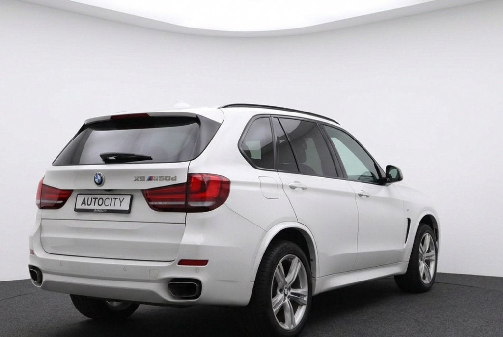 BMW X5 M50d Pano l HUD l Harman l VOL OPTIES (bj 2016), Auto's, BMW, Automaat, 15 km/l, 2993 cc, Wit