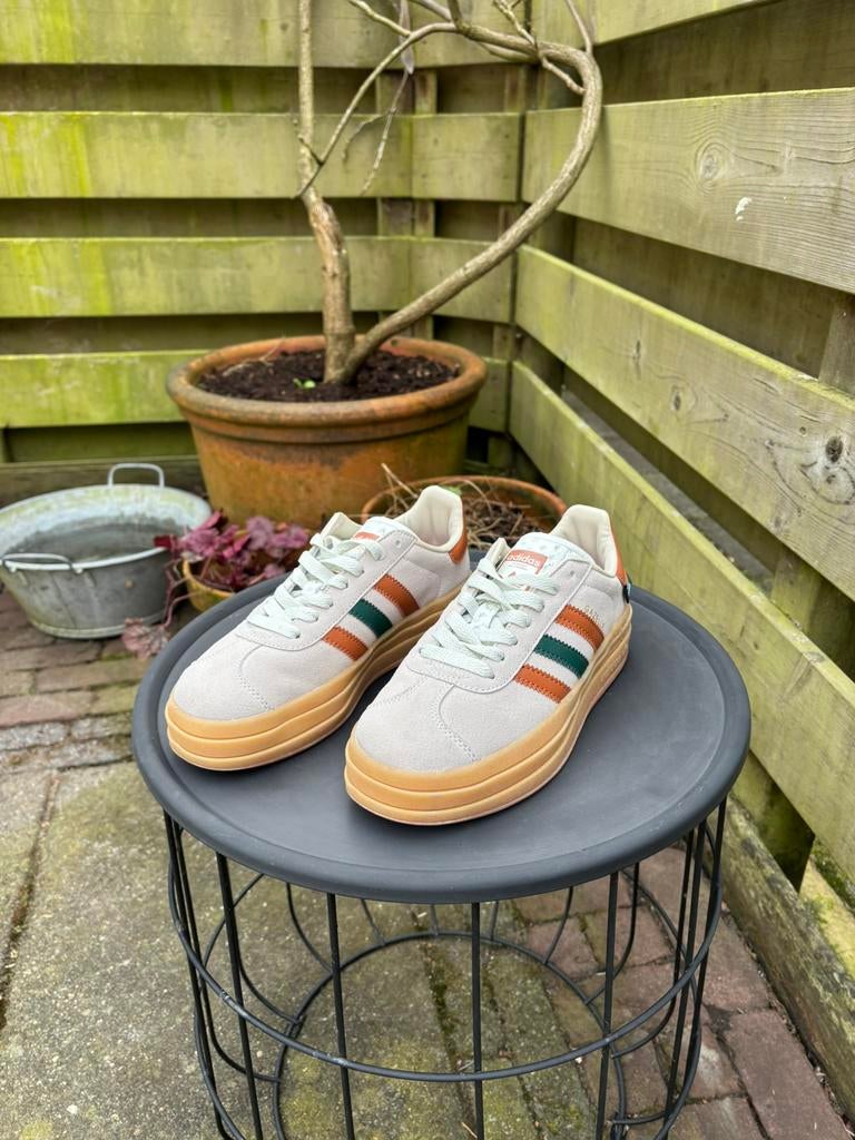 Adidas sneakers Gazelle Bold (maat 39), Kleding | Dames, Schoenen, Ophalen of Verzenden, Zo goed als nieuw, Sportschoenen, Beige