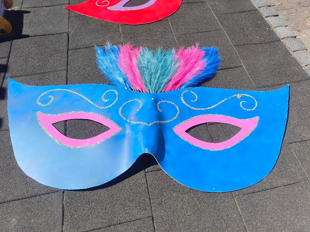 5 zelfgemaakte maskers, Ophalen, Gebruikt, Versiering, Carnaval
