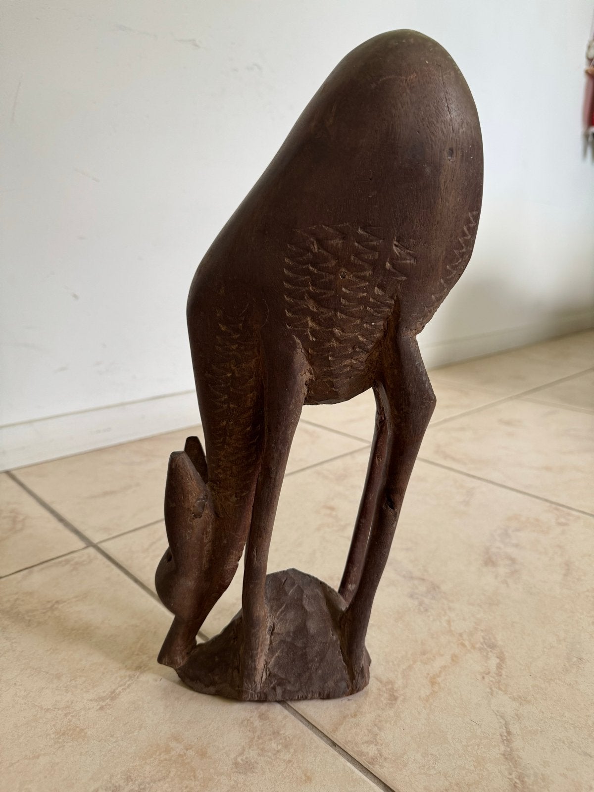 Houten beeld van een hert - Handgesneden, Ophalen of Verzenden, 20 - 50 cm, Beeld, Hout