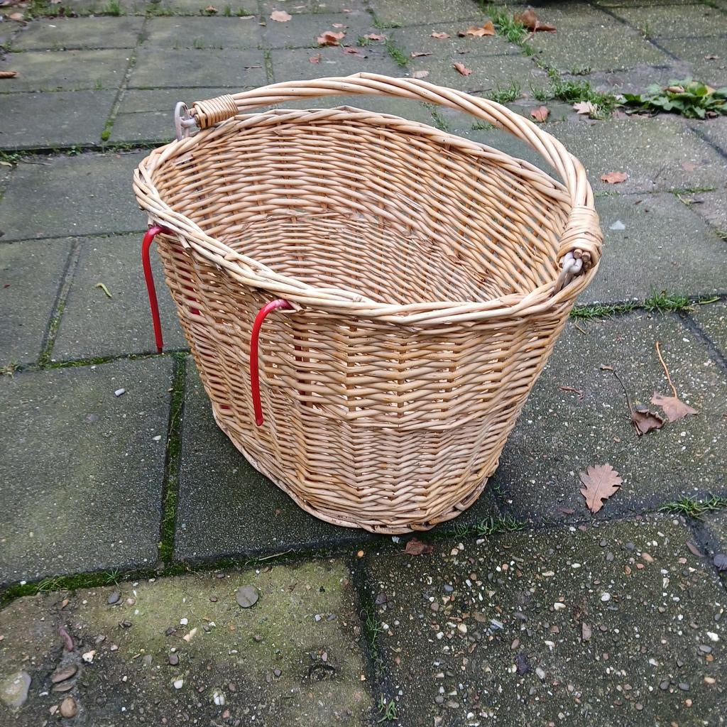 Fietsmand met stuurhaken., Ophalen, Zo goed als nieuw, Fietsmand, Stuurbevestiging