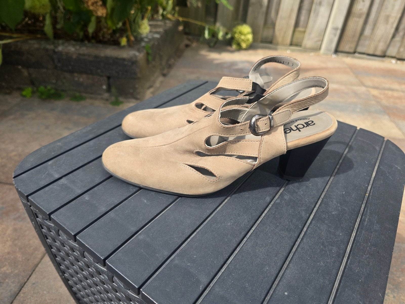Arche prachtige pumps sandalen beige taupe maat 38,5 38 zgan, Beige, Zo goed als nieuw, Arche, Sandalen of Muiltjes