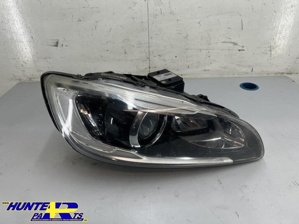 Koplamp xenon rechts Volvo V60/S60 ('13-'18) 31395903, Auto-onderdelen, Gebruikt, Ophalen of Verzenden, Volvo