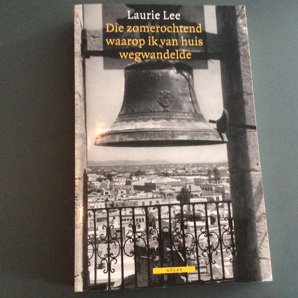 Laura Lee - De zomerochtend dat ik van huis wegwandelde, Ophalen of Verzenden, Zo goed als nieuw, Linda Lee