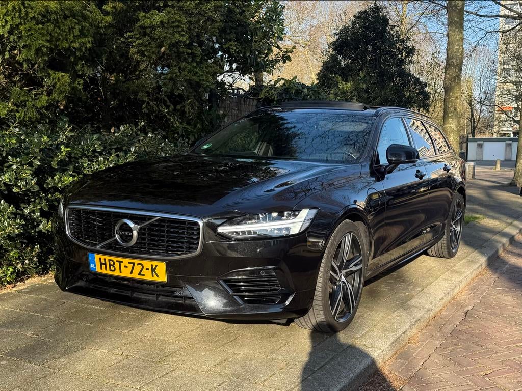 Volvo V90 T8 - R-Design 20" Luchtvering Pano Trekhaak Isofix, Auto's, Volvo, Automaat, V90, Zwart, 4 cilinders
