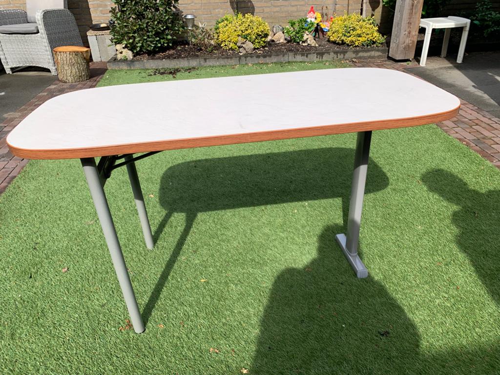Eriba 540 tafel en nachtkastje en klein tafeltje, Caravans en Kamperen, Ophalen