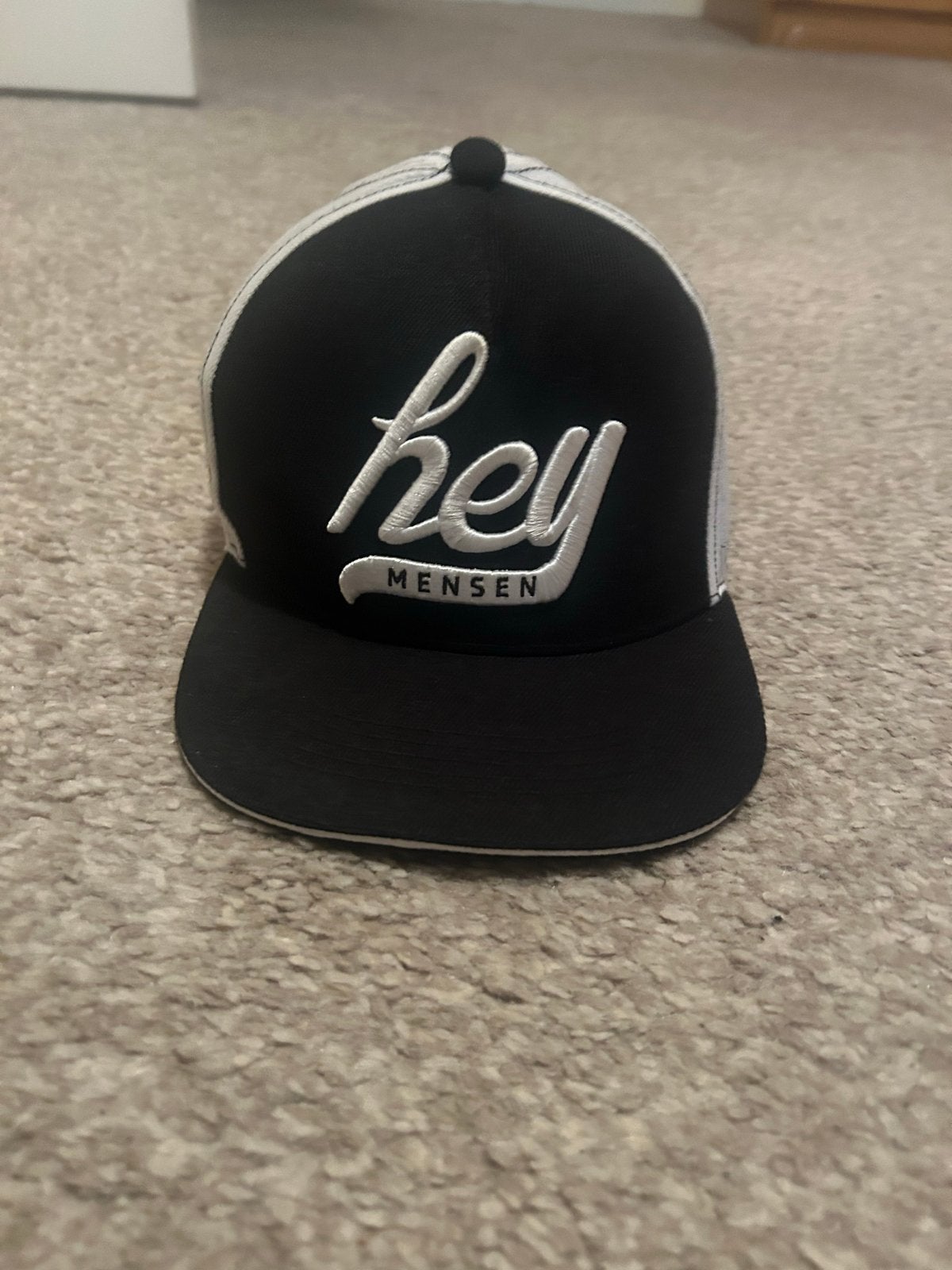 Dylan Haegens "Hey Mensen" Pet, Kleding | Heren, Ophalen of Verzenden, Zo goed als nieuw, One size fits all, Pet