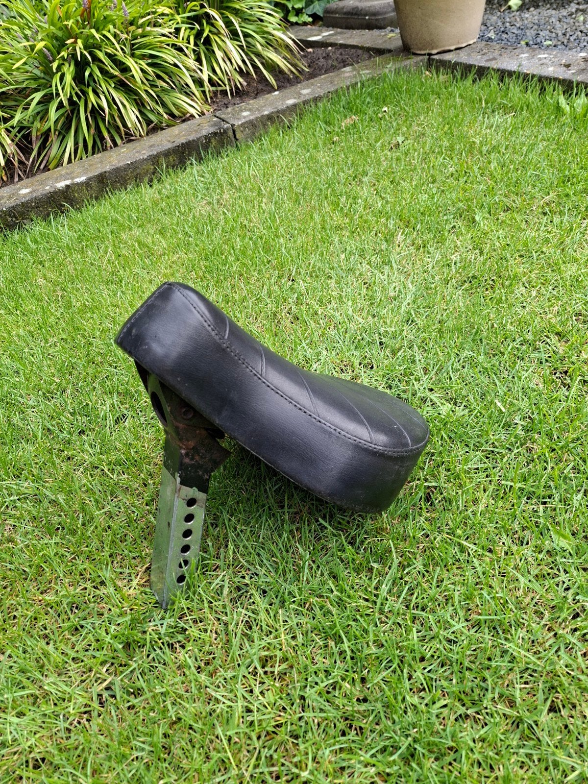 Tomos Zadel inclusief reparatie bakje., Ophalen of Verzenden, Gebruikt, Zadel, Tomos