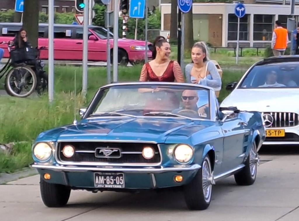 Ford Mustang 67 met chauffeur te huur voor gala en bruiloft, Ophalen of Verzenden