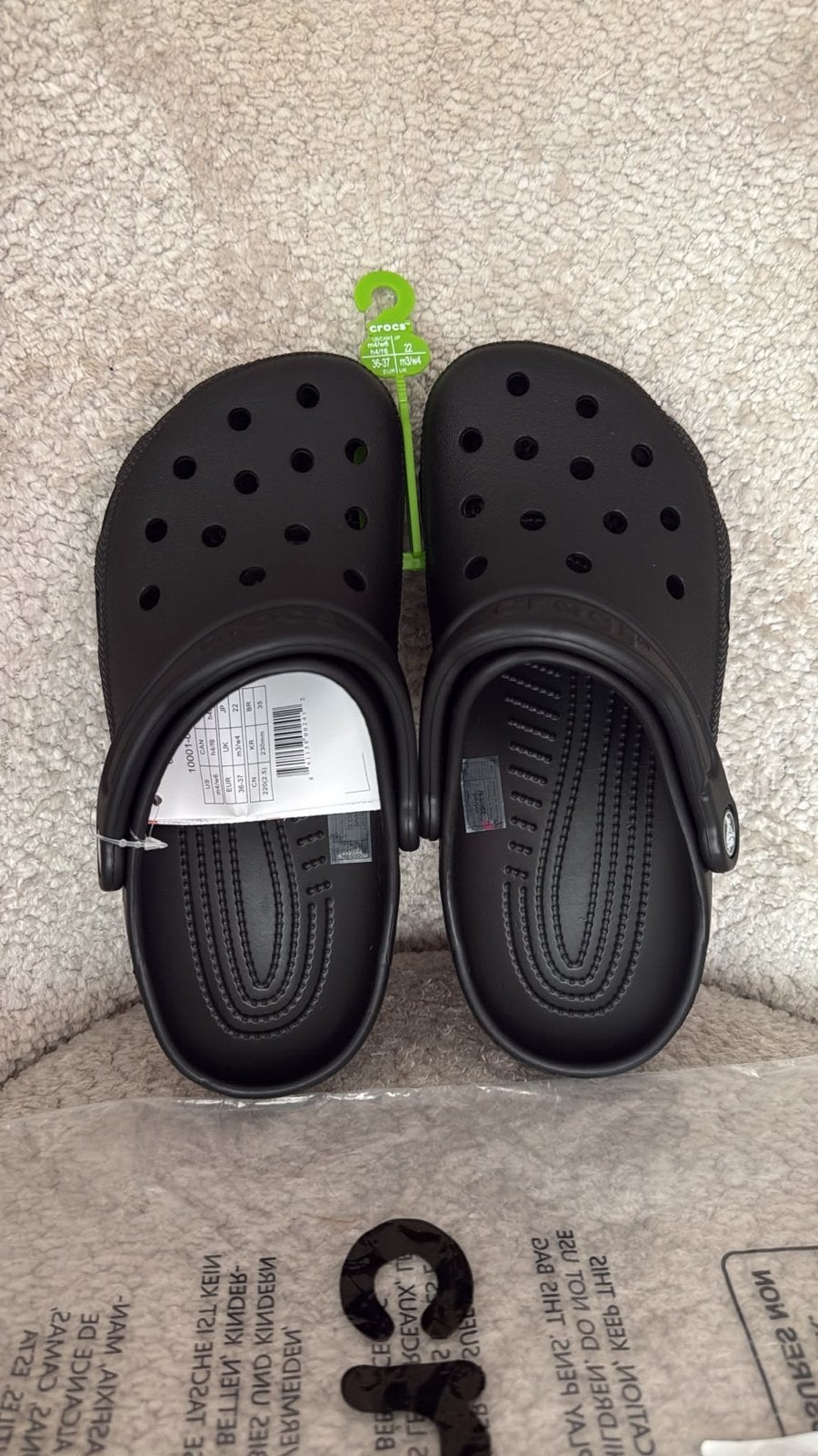 Zwarte Crocs Classic Clogs - Maat 36-37, Verzenden, Nieuw, Zwart, Slippers