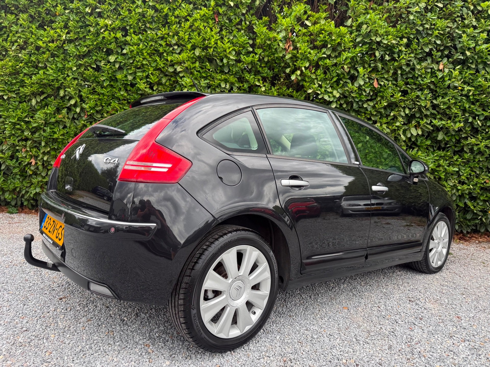 Citroen C4 2.0 Exclusive AUTOMAAT|NWE APK|AIRCO|TREKHAAK|PDC, Gebruikt, Zwart, 4 cilinders, Parkeersensor
